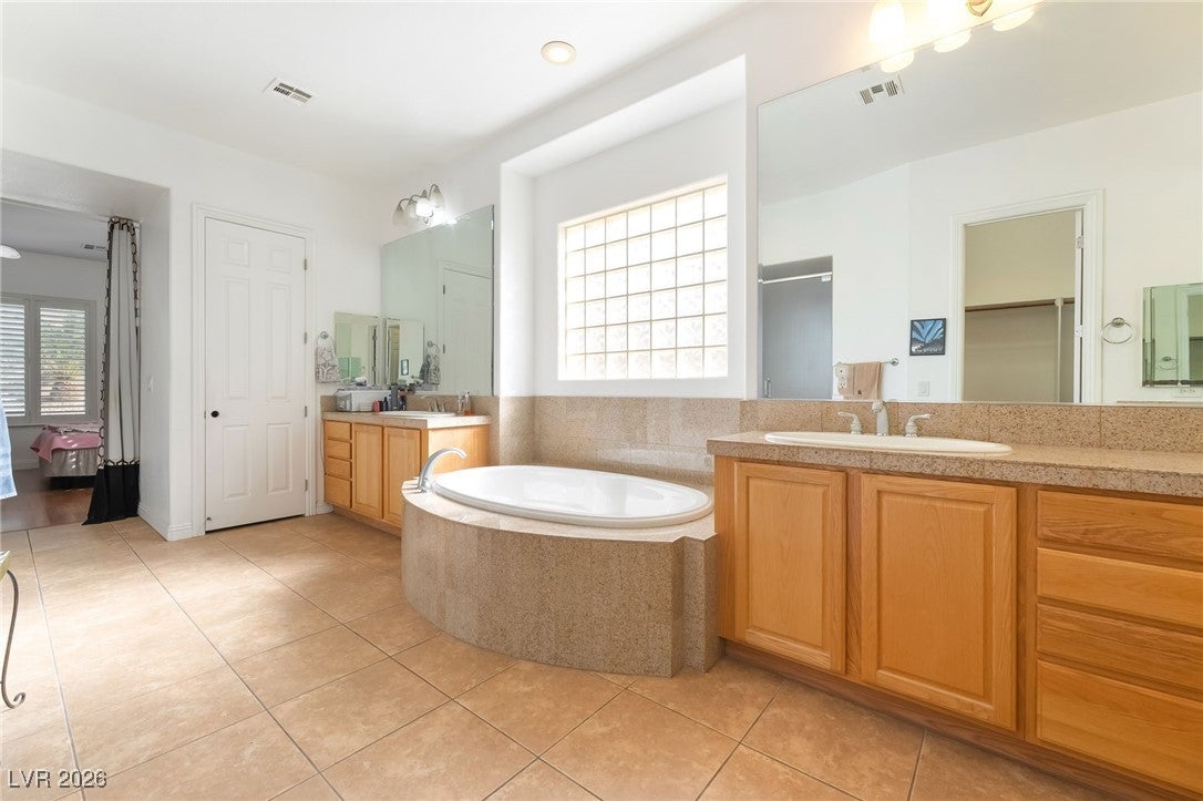 Henderson, Nevada, 89044, United States, 4 Bedrooms Bedrooms, ,4 BathroomsBathrooms,Residential,For Sale,2009744