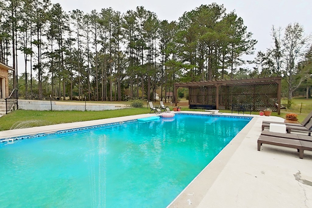 Bainbridge, Georgia, 39817, United States, 4 Bedrooms Bedrooms, ,4 BathroomsBathrooms,Residential,For Sale,1988533