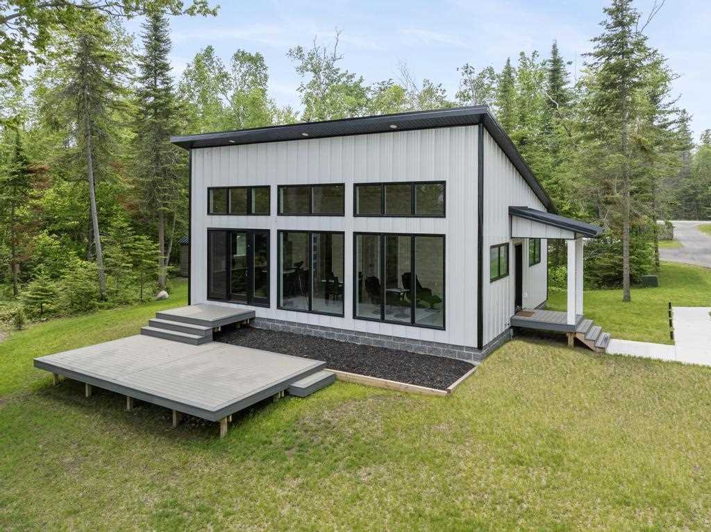 Cheboygan, Michigan, 49721, United States, 2 Bedrooms Bedrooms, ,1 BathroomBathrooms,Residential,For Sale,1856011