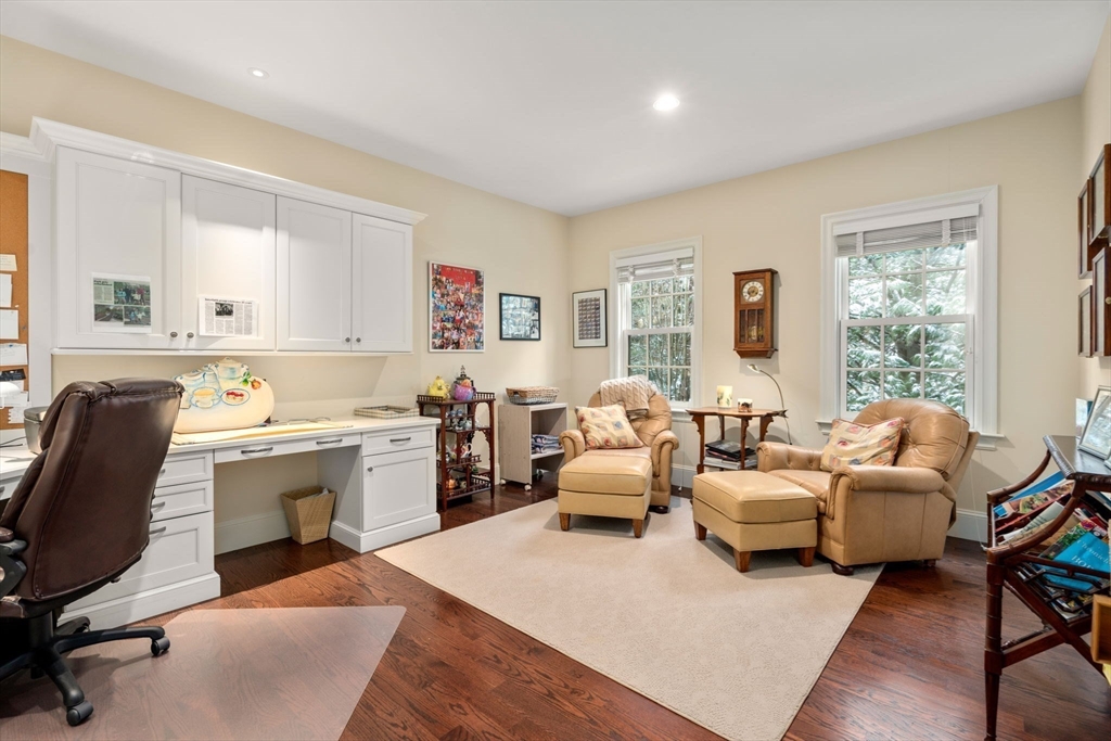 Weston, Massachusetts, 02493, United States, 3 Bedrooms Bedrooms, ,5 BathroomsBathrooms,Residential,For Sale,1941608