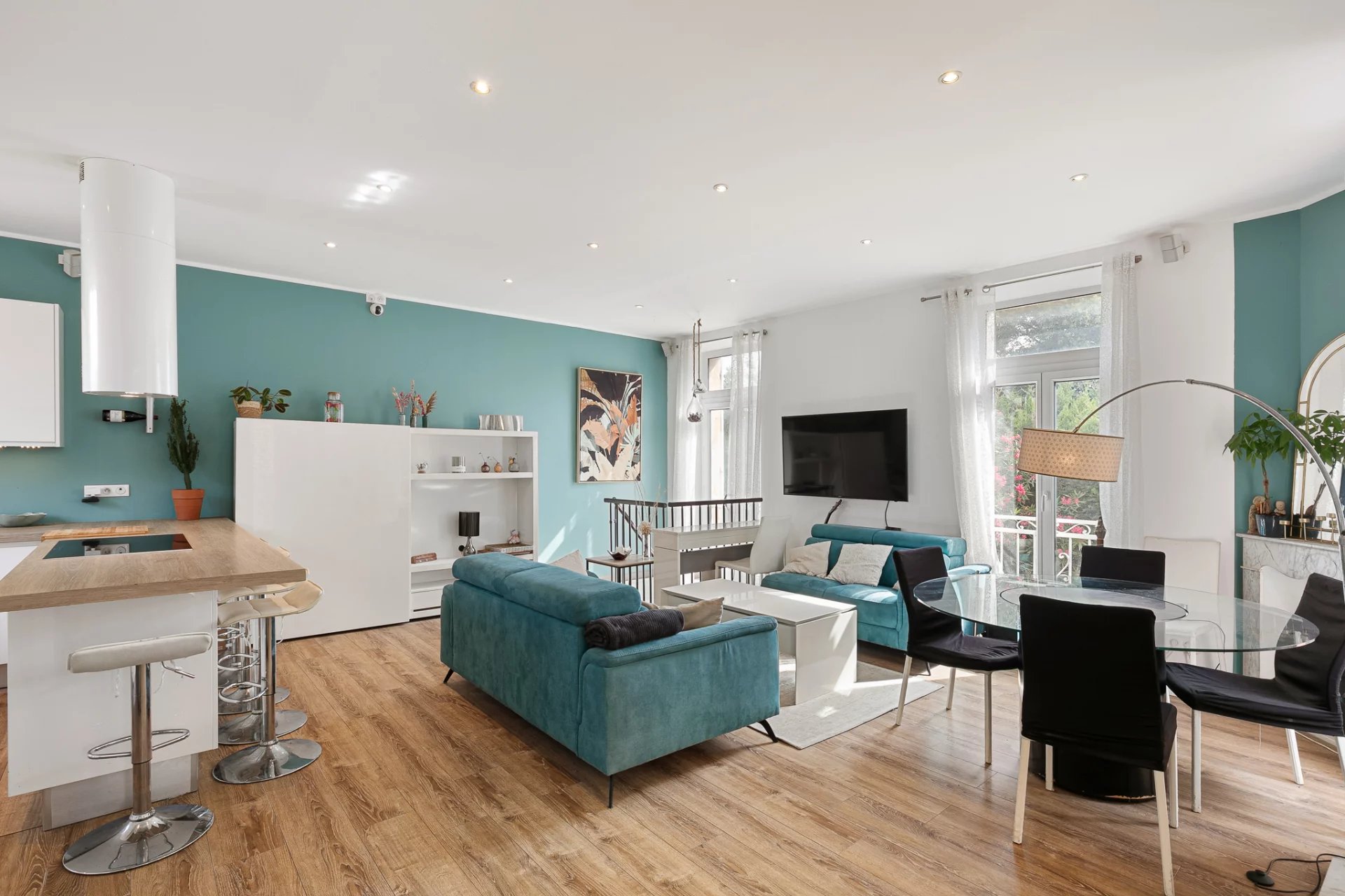 Antibes, Provence-Alpes-Côte d’Azur, 06600, FR, 4 Bedrooms Bedrooms, ,2 BathroomsBathrooms,Residential,For Sale,1857419