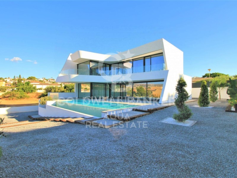 Alicante, Calpe / Calp, Calpe Pueblo Alicante, Cal, Calpe / Calp, Comunidad Valenciana, 03710, ES, 5 Bedrooms Bedrooms, ,5 BathroomsBathrooms,Residential,For Sale,Alicante, Calpe / Calp, Calpe Pueblo Alicante, Cal,1621624