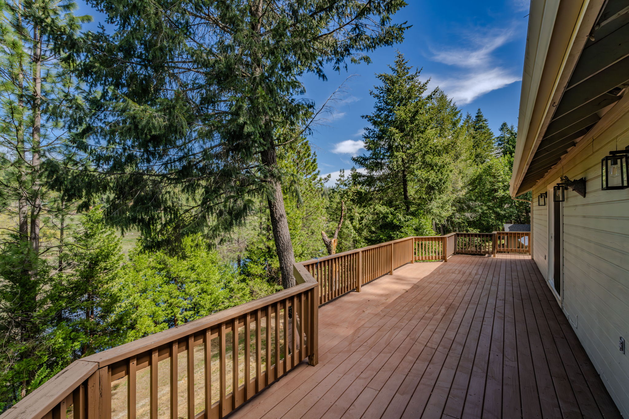  Quiet Cul-de-Sac Living with Views, Modern Updates - 物件實景