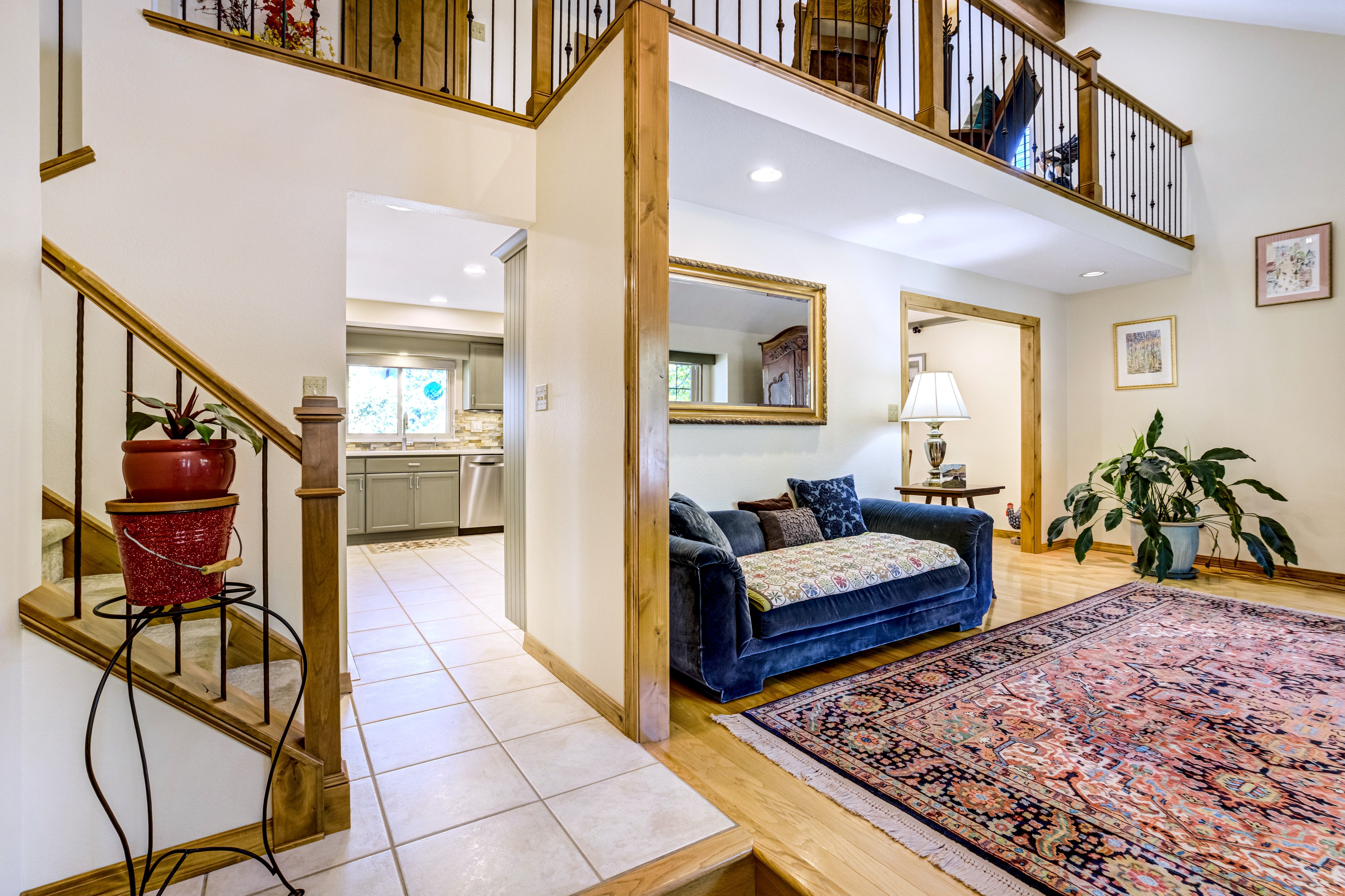  Impeccably Maintained Craftsman Retreat on a Quiet Cul-de-Sac - 物件實景