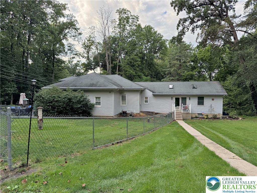 Allentown City, Pennsylvania, 18103, United States, 3 Bedrooms Bedrooms, ,2 BathroomsBathrooms,Residential,For Sale,1897296