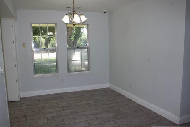 Lindsay, California, 93247, United States, 4 Bedrooms Bedrooms, ,2 BathroomsBathrooms,Residential,For Sale,1982770