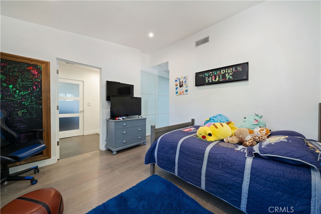 Woodland Hills, California, 91367, United States, 4 Bedrooms Bedrooms, ,2 BathroomsBathrooms,Residential,For Sale,2003177