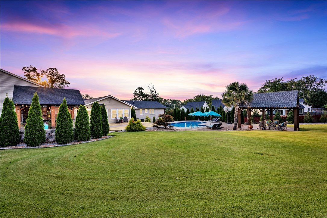 Greenville, South Carolina, 29607, United States, 5 Bedrooms Bedrooms, ,4 BathroomsBathrooms,Residential,For Sale,1947987