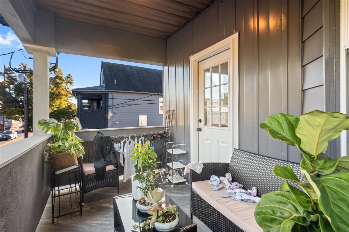 Bergen, Lodi Borough, New Jersey, 07644, United States, 6 Bedrooms Bedrooms, ,4 BathroomsBathrooms,Residential,For Sale,1977349