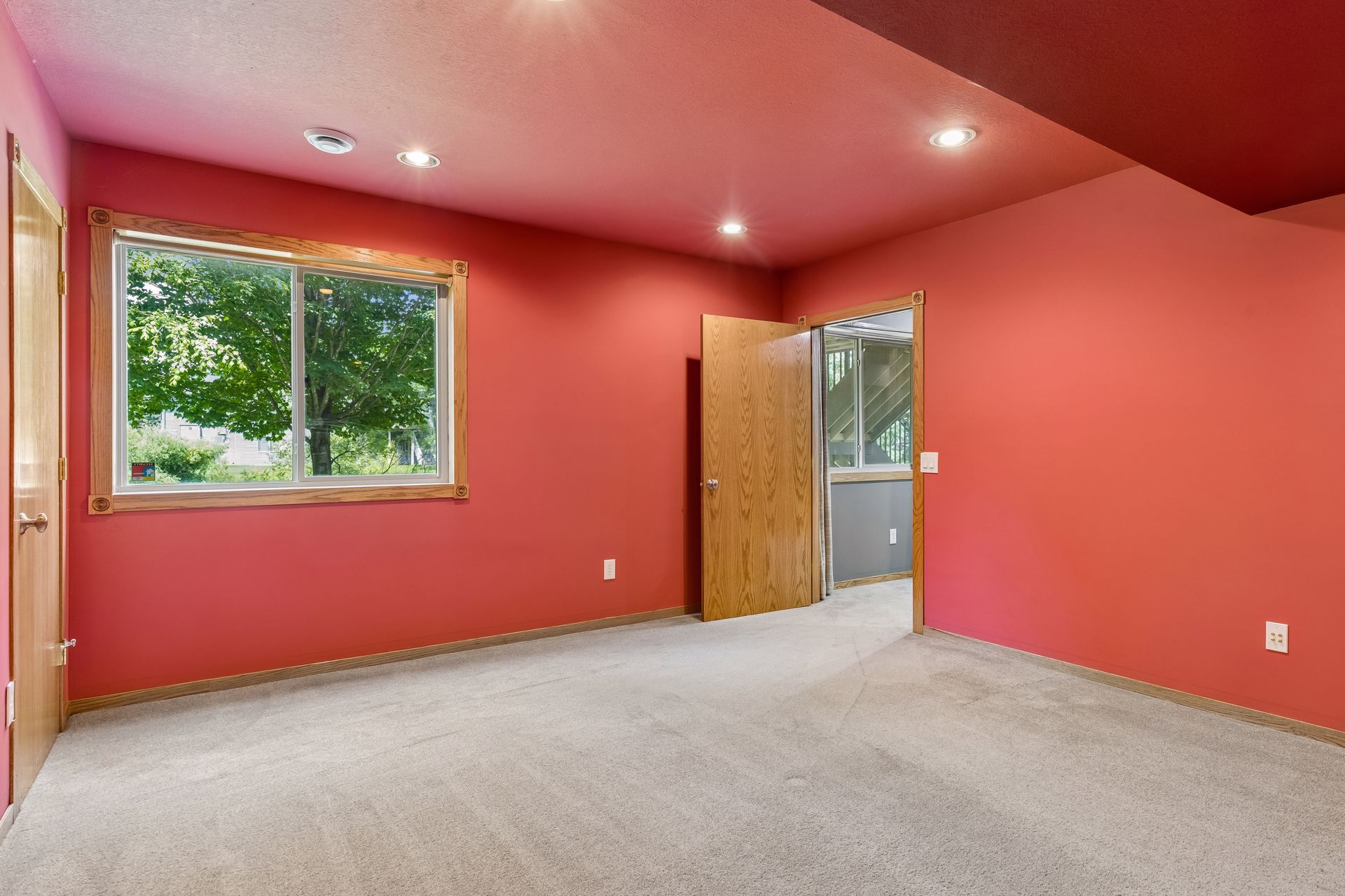  Meticulously Maintained Executive Home Near Parks and Trails - 物件實景
