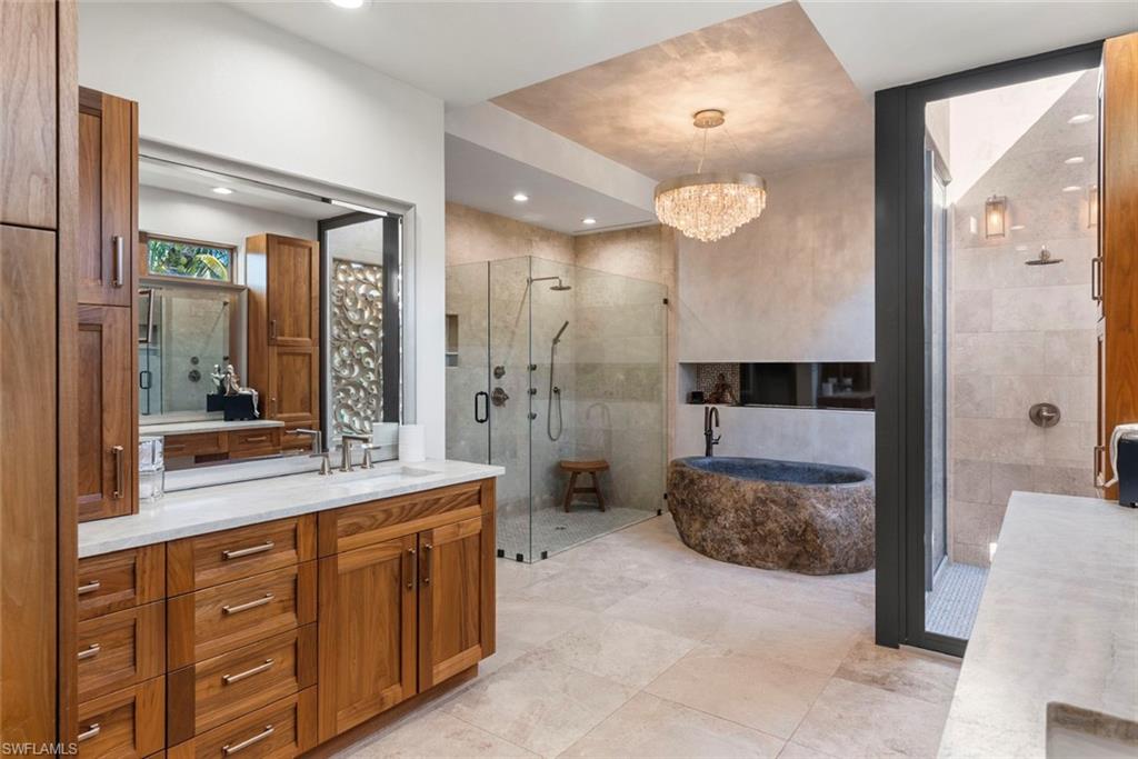 Naples, Florida, 34102, United States, 5 Bedrooms Bedrooms, ,6 BathroomsBathrooms,Residential,For Sale,1993468