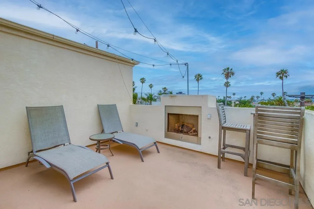 San Diego, California, 92109, United States, 2 Bedrooms Bedrooms, ,3 BathroomsBathrooms,Residential,For Sale,1901118