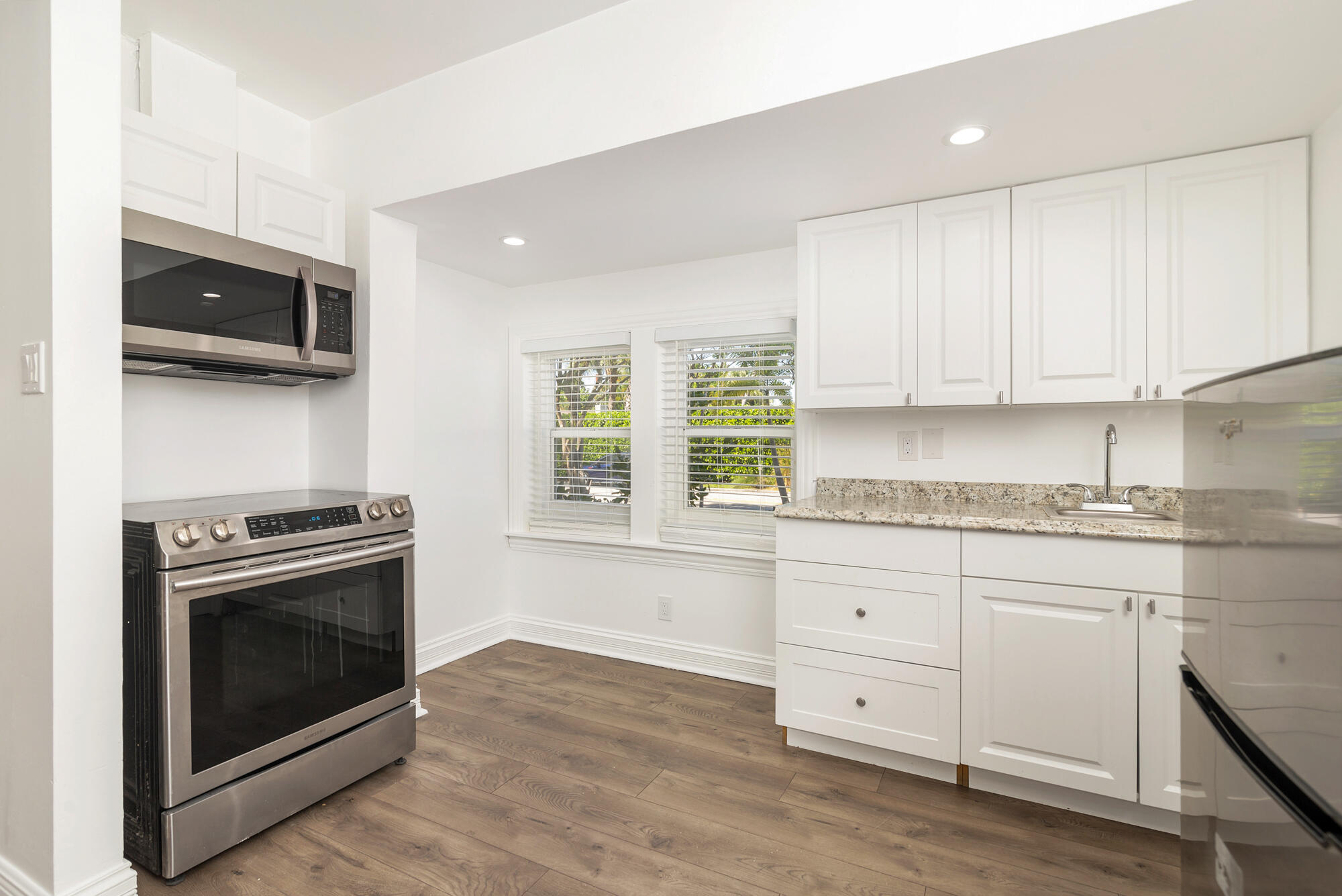 West Palm Beach, Florida, 33407, United States, 5 Bedrooms Bedrooms, ,5 BathroomsBathrooms,Residential,For Sale,1994900