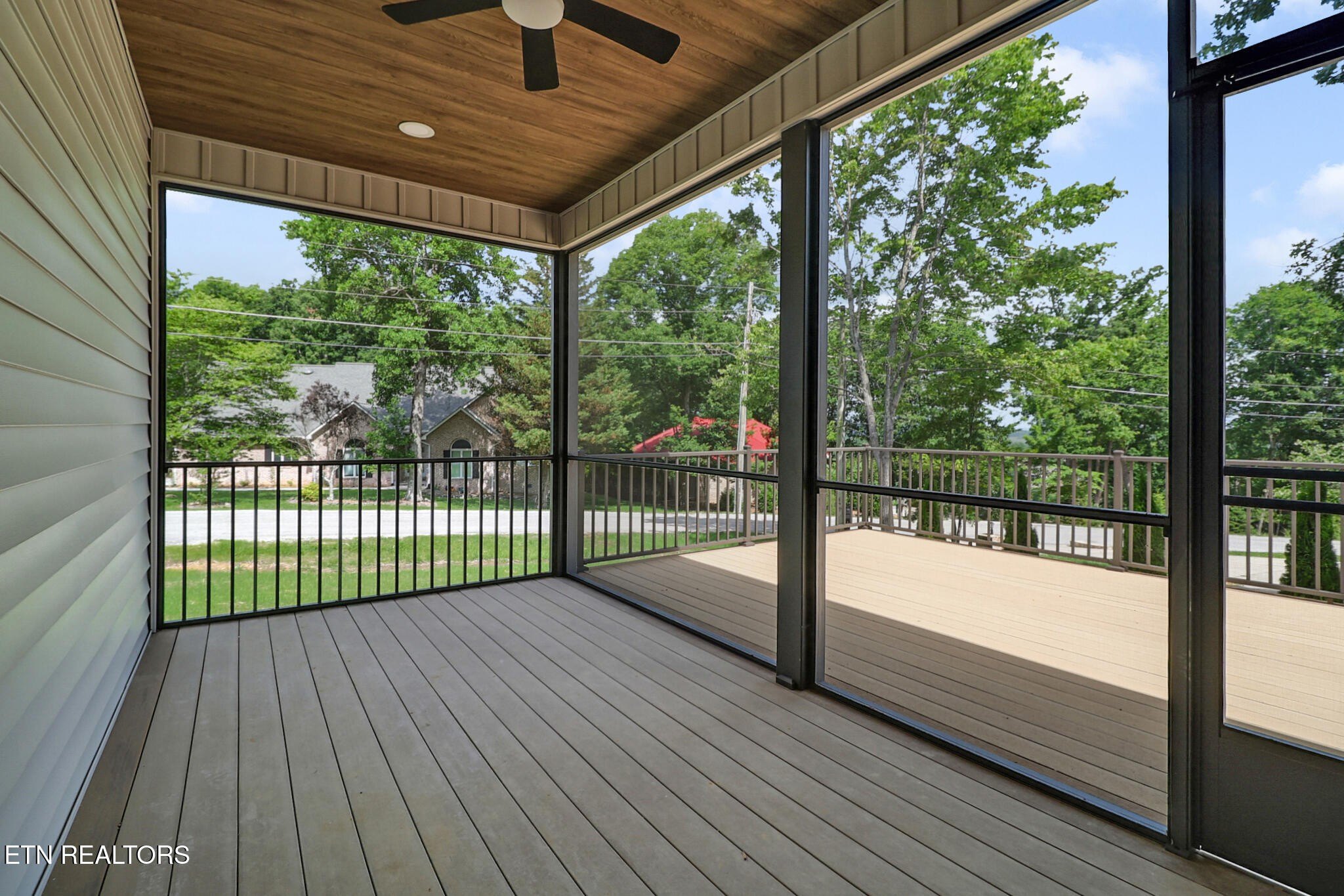 Crossville, Tennessee, 38558, United States, 3 Bedrooms Bedrooms, ,3 BathroomsBathrooms,Residential,For Sale,1998729