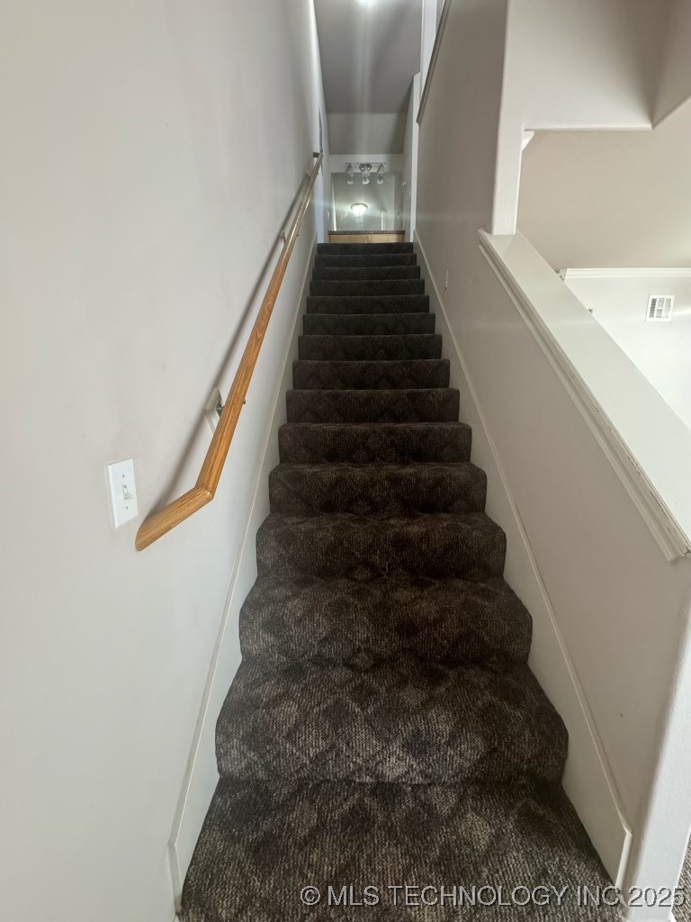 Tahlequah, Oklahoma, 74464, United States, 6 Bedrooms Bedrooms, ,8 BathroomsBathrooms,Residential,For Sale,1932775