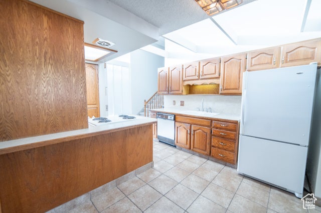 Cottonwood Heights, Utah, 84121, United States, 4 Bedrooms Bedrooms, ,1 BathroomBathrooms,Residential,For Sale,1975513