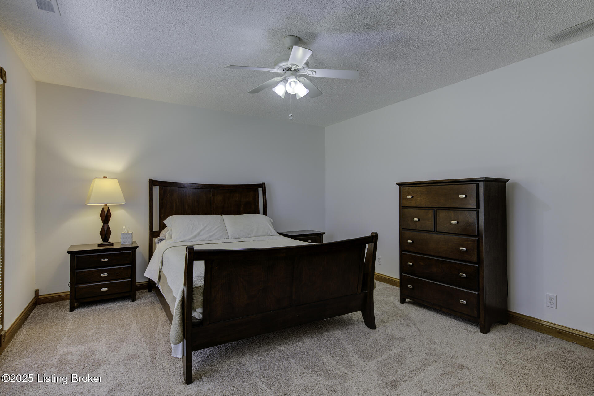 Bloomfield, Kentucky, 40008, United States, 3 Bedrooms Bedrooms, ,3 BathroomsBathrooms,Residential,For Sale,1968876