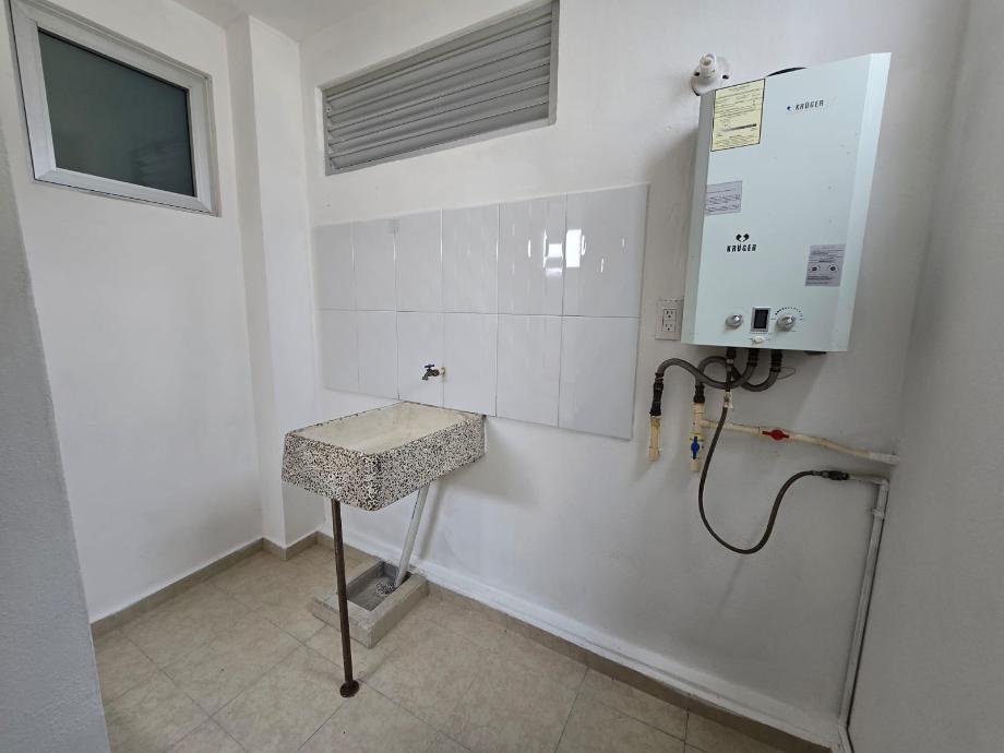 Atizapán de Zaragoza, Estado de méxico, 52930, Mexico, 3 Bedrooms Bedrooms, ,2 BathroomsBathrooms,Residential,For Sale,1994416