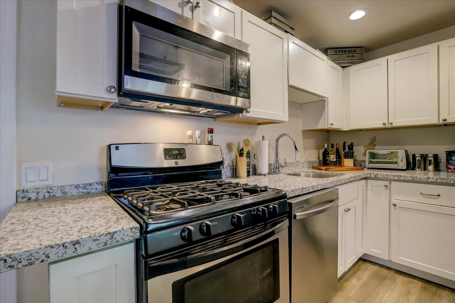 Grass Valley, California, 95945, United States, 3 Bedrooms Bedrooms, ,3 BathroomsBathrooms,Residential,For Sale,1898506