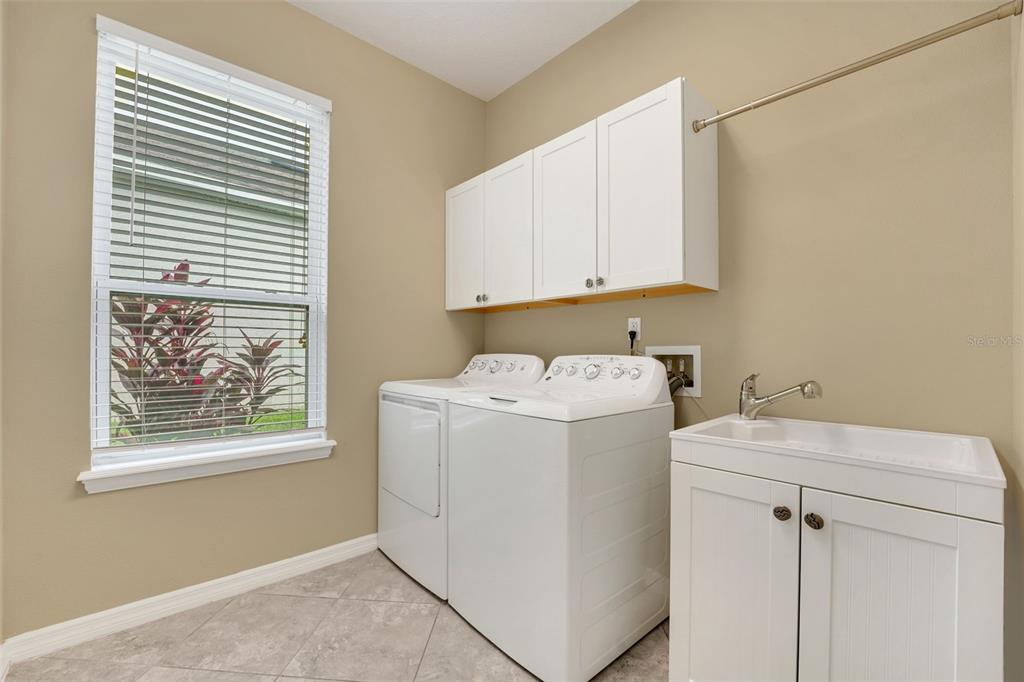 Winter Garden, Florida, 34787, United States, 3 Bedrooms Bedrooms, ,2 BathroomsBathrooms,Residential,For Sale,1878669