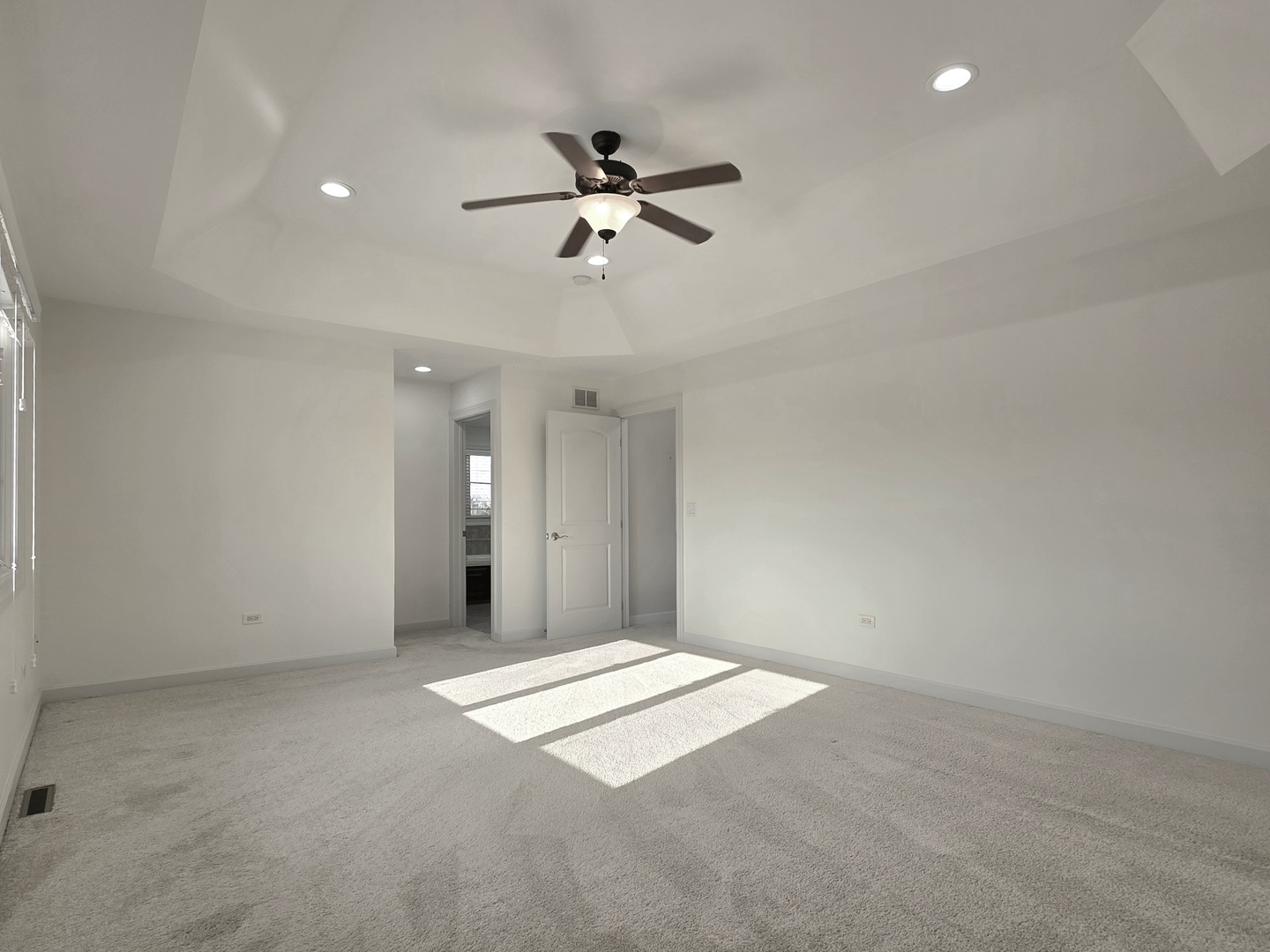 Mokena, Illinois, 60448, United States, 5 Bedrooms Bedrooms, ,4 BathroomsBathrooms,Residential,For Sale,2005641