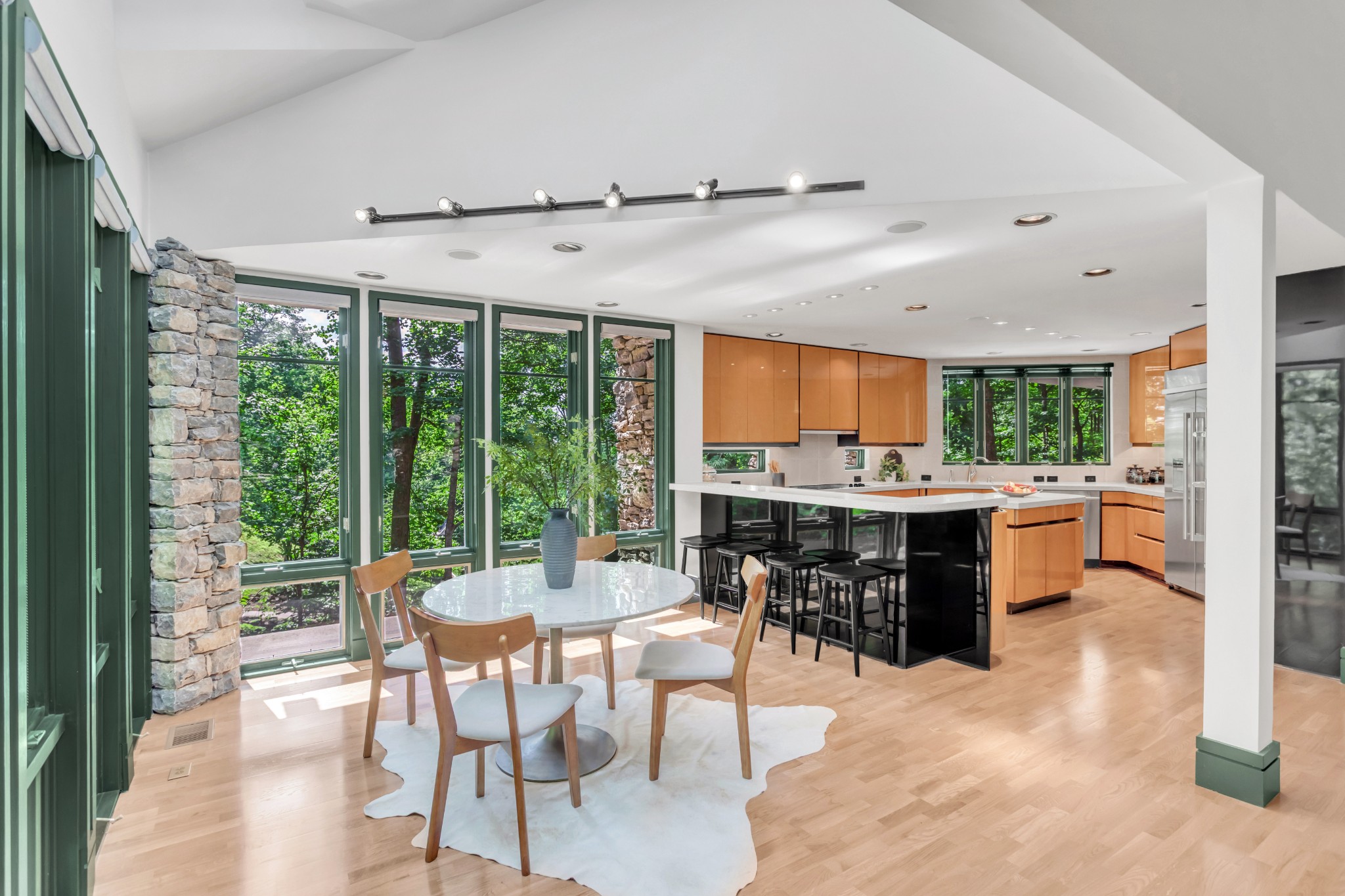  4 Glenn Abbey, Nashville, TN, 37215 - 物件實景