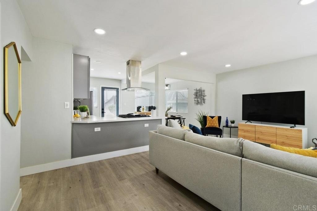 San Diego, California, 92139, United States, 3 Bedrooms Bedrooms, ,2 BathroomsBathrooms,Residential,For Sale,1856072