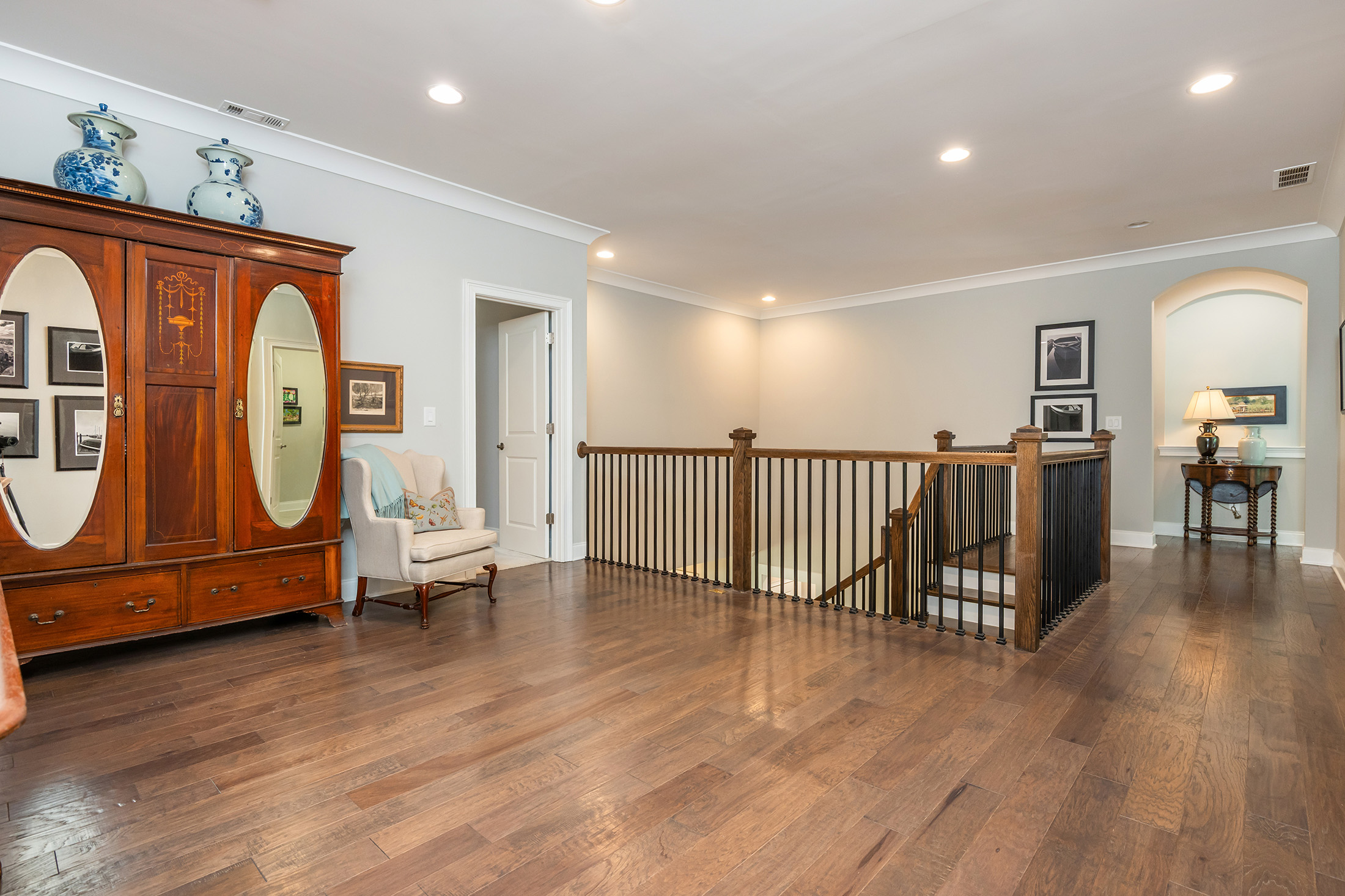  Welcome Home to this Impeccably maintained and Beautifully Appointed Estate - 物件實景