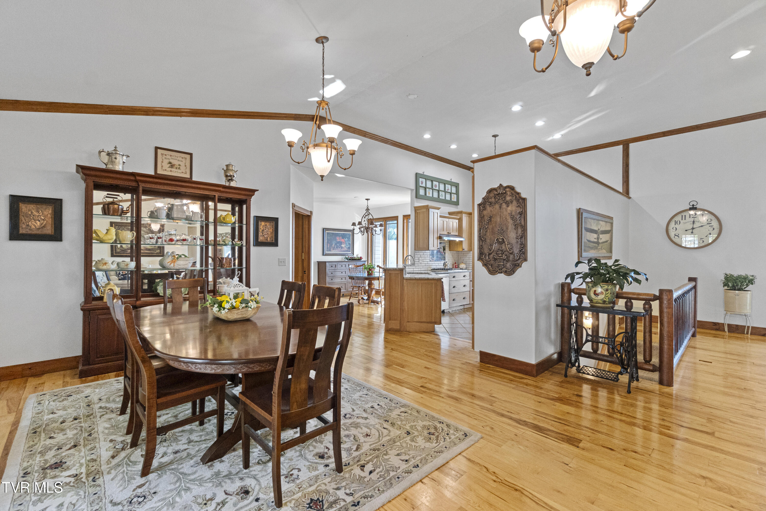 Parrottsville, Tennessee, 37843, United States, 5 Bedrooms Bedrooms, ,4 BathroomsBathrooms,Residential,For Sale,2005757