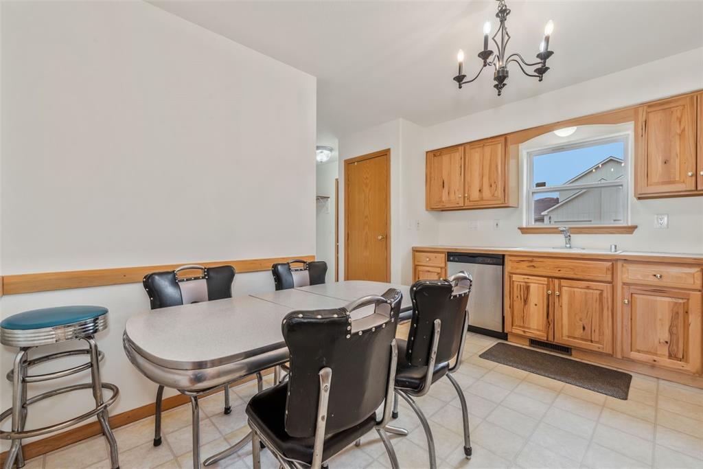 Steamboat Springs, Colorado, 80487, United States, 3 Bedrooms Bedrooms, ,2 BathroomsBathrooms,Residential,For Sale,2003476