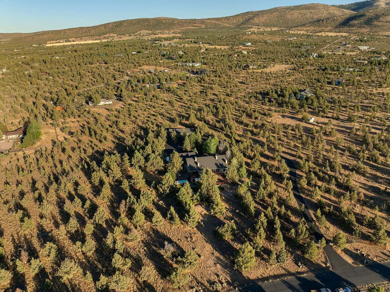 Powell Butte, Oregon, 97753, United States, 3 Bedrooms Bedrooms, ,4 BathroomsBathrooms,Residential,For Sale,1818290