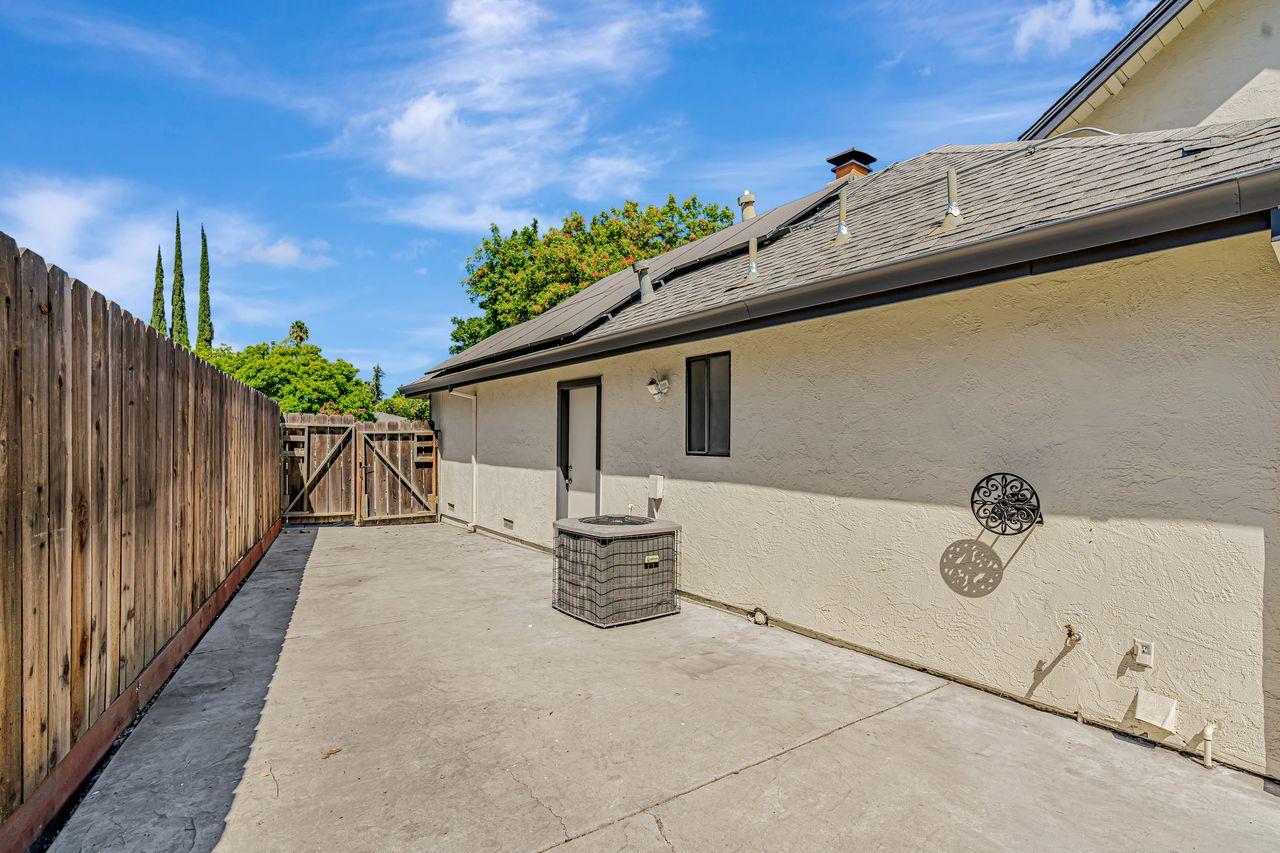 Stockton, California, 95207, United States, 5 Bedrooms Bedrooms, ,4 BathroomsBathrooms,Residential,For Sale,1939520