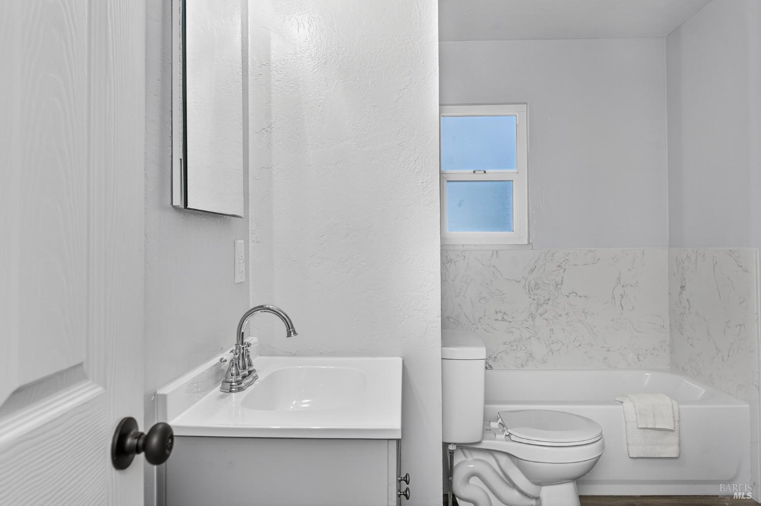 Vacaville, California, 95688, United States, 3 Bedrooms Bedrooms, ,2 BathroomsBathrooms,Residential,For Sale,2009088