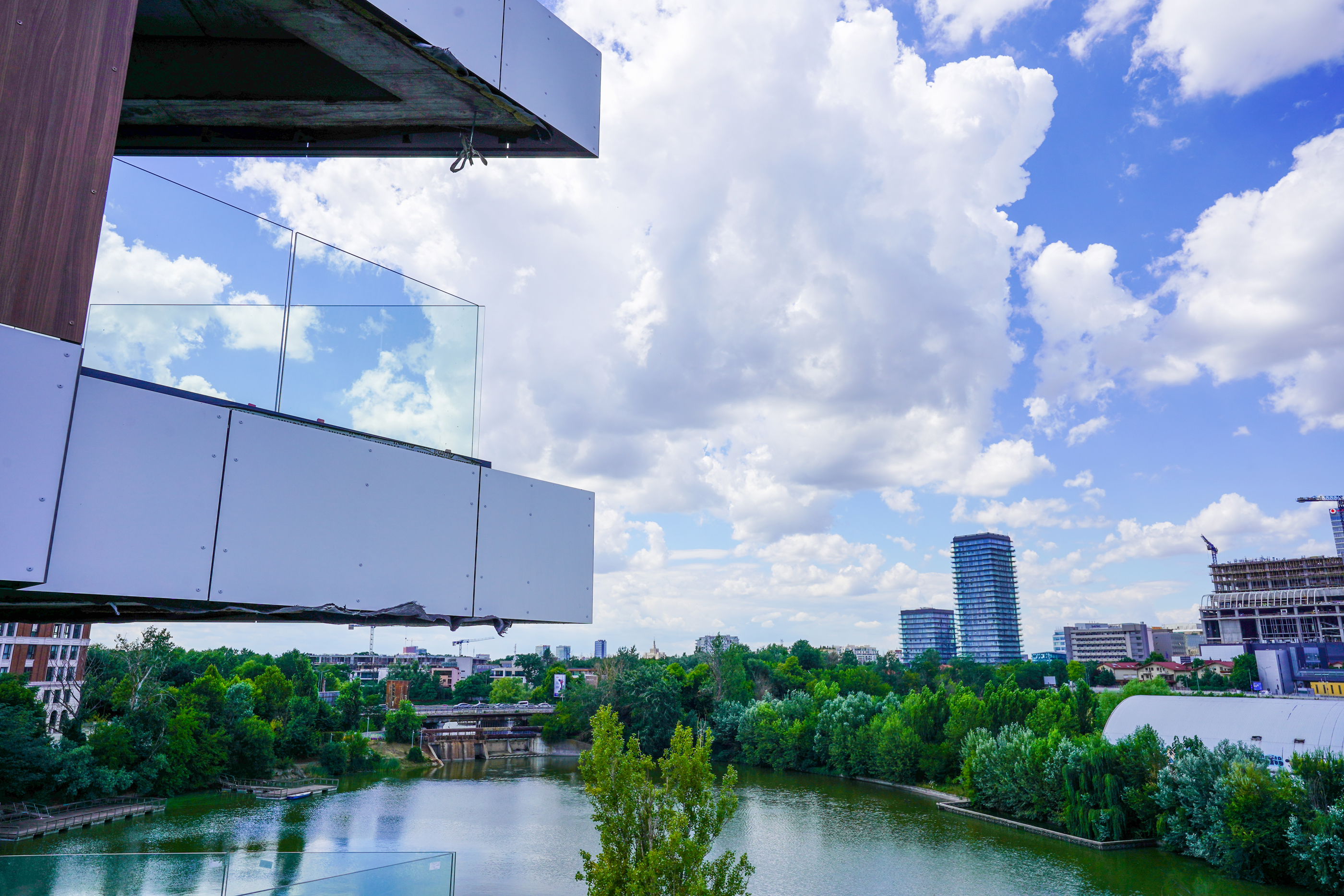  Four-Room Lakefront Apartment with a Private Promenade on Lake Floreasca - 物件實景