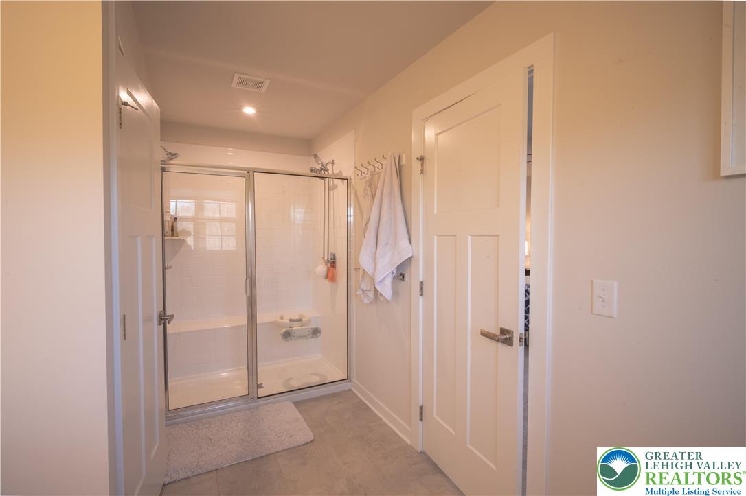 North Catasauqua Bor, Pennsylvania, 18032, United States, 4 Bedrooms Bedrooms, ,4 BathroomsBathrooms,Residential,For Sale,2001673