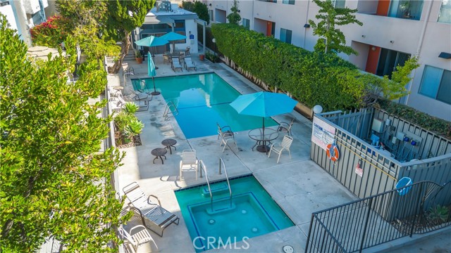 Valley Village, California, 91607, United States, 2 Bedrooms Bedrooms, ,2 BathroomsBathrooms,Residential,For Sale,1989937