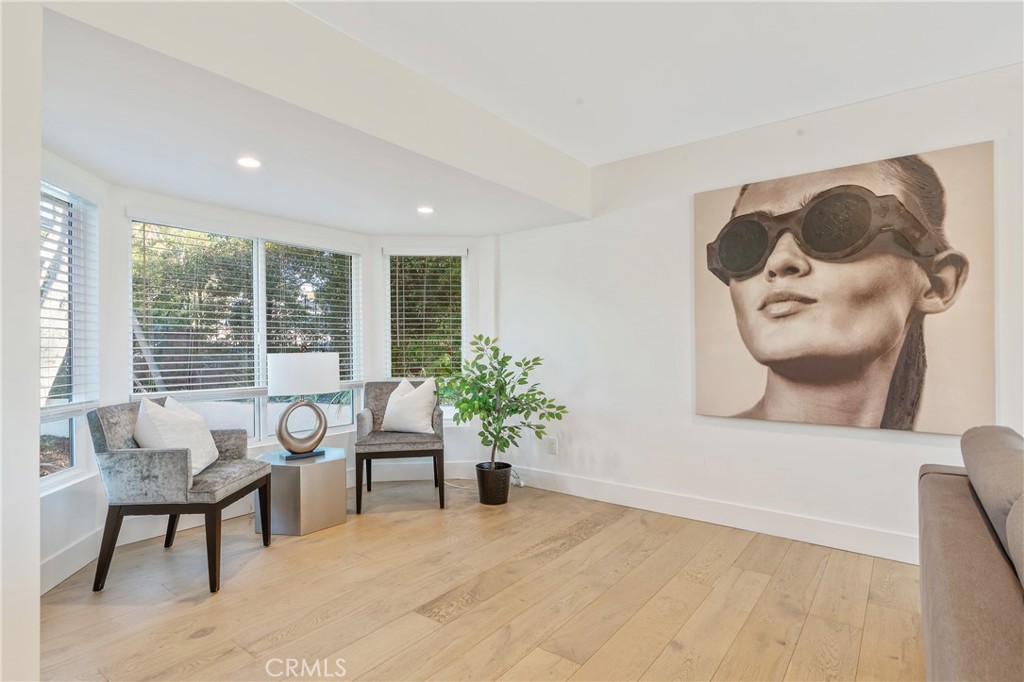 Woodland Hills, California, 91367, United States, 5 Bedrooms Bedrooms, ,4 BathroomsBathrooms,Residential,For Sale,2003511