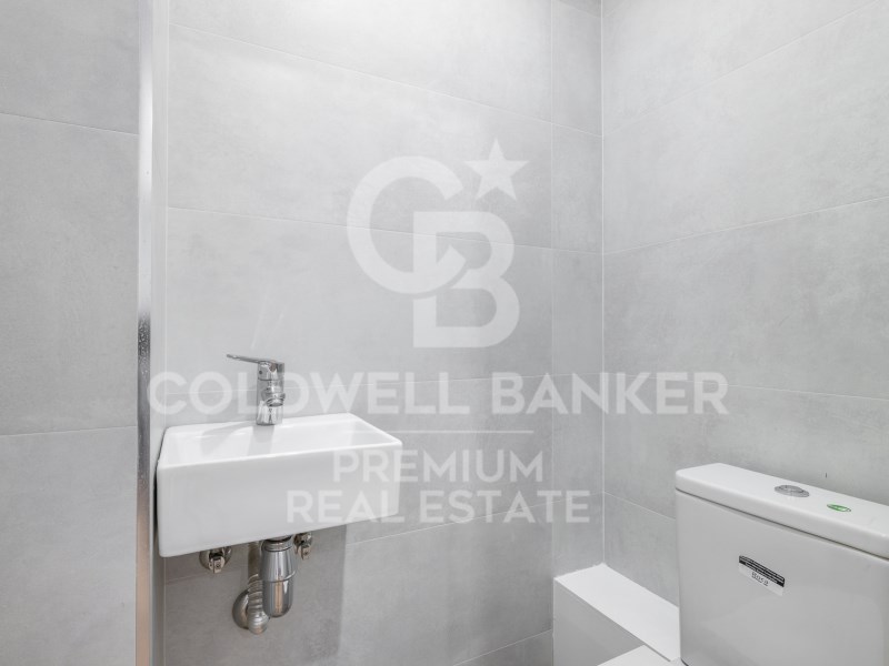 Barcelona Capital, Catalonia, ES, 4 Bedrooms Bedrooms, ,2 BathroomsBathrooms,Residential,For Sale,1752562