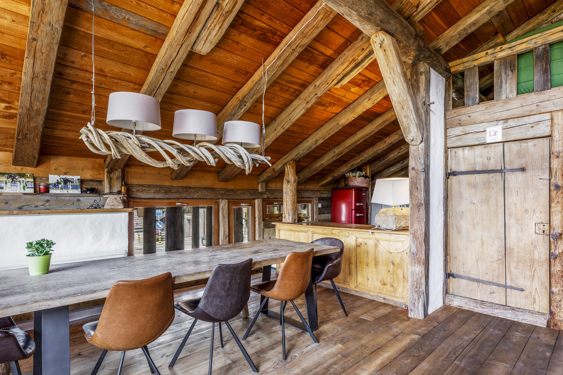  Magnificent renovated barn in the heart of the village of Icogne - 物件實景
