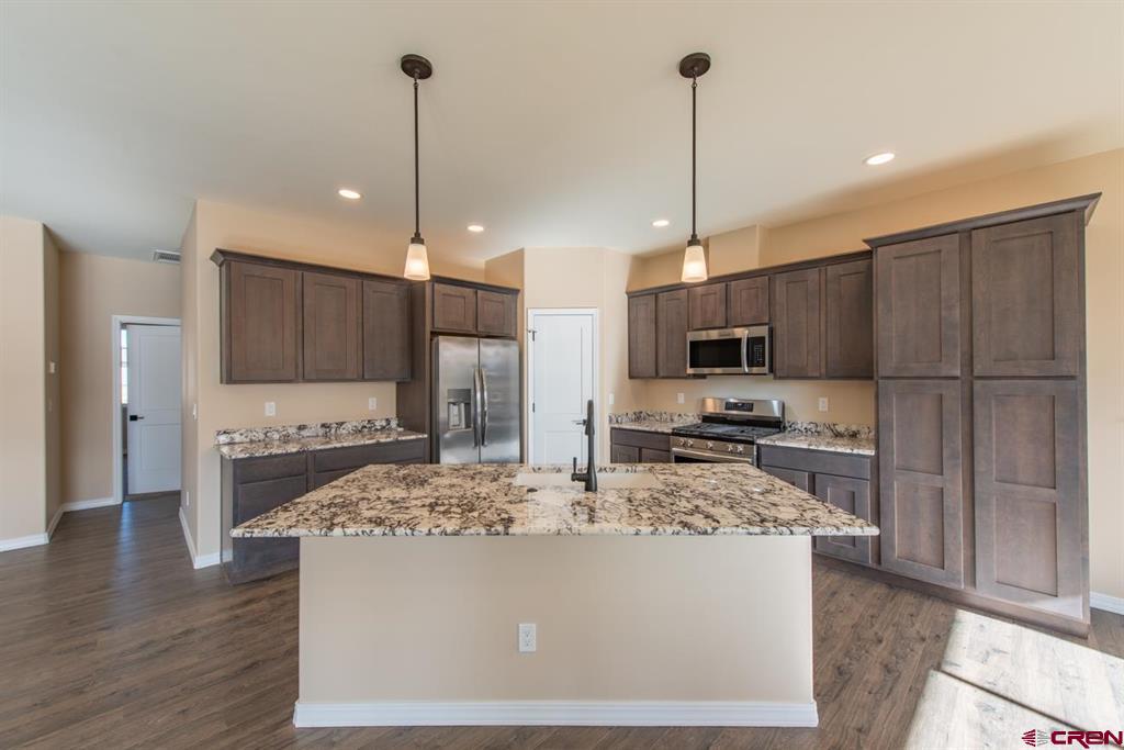 Montrose, Colorado, 81401, United States, 3 Bedrooms Bedrooms, ,2 BathroomsBathrooms,Residential,For Sale,1994283