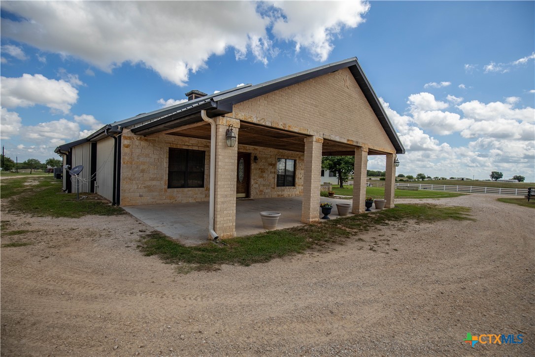 La Vernia, Texas, 78121, United States, 2 Bedrooms Bedrooms, ,3 BathroomsBathrooms,Residential,For Sale,2001735