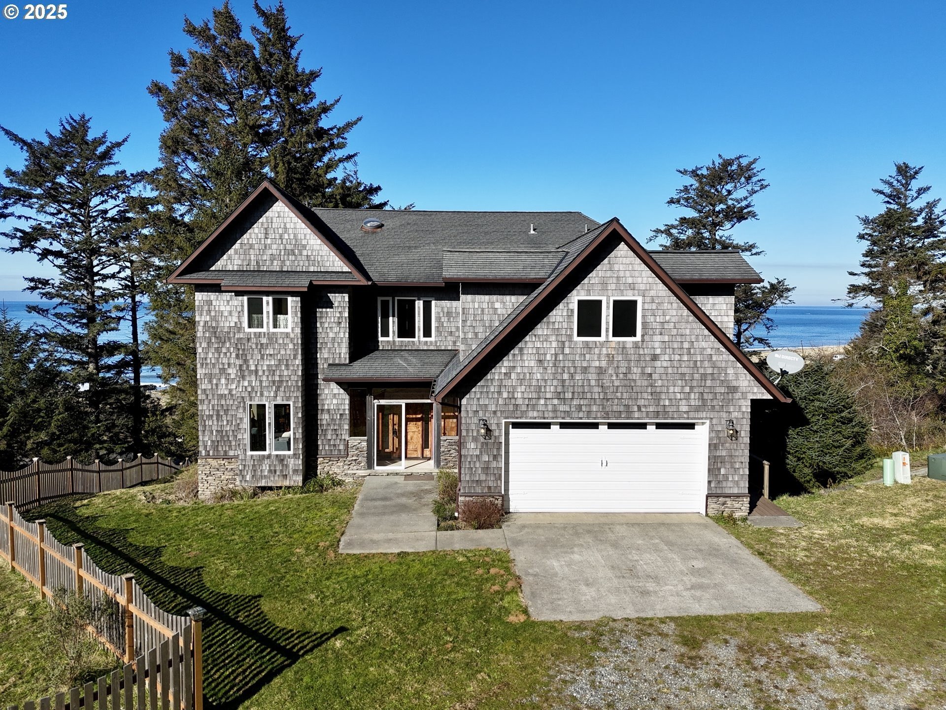 Gold Beach, Oregon, 97444, United States, 6 Bedrooms Bedrooms, ,4 BathroomsBathrooms,Residential,For Sale,1982299