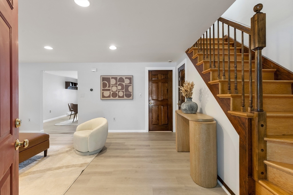 Malden, Massachusetts, 02148, United States, 2 Bedrooms Bedrooms, ,2 BathroomsBathrooms,Residential,For Sale,1993840