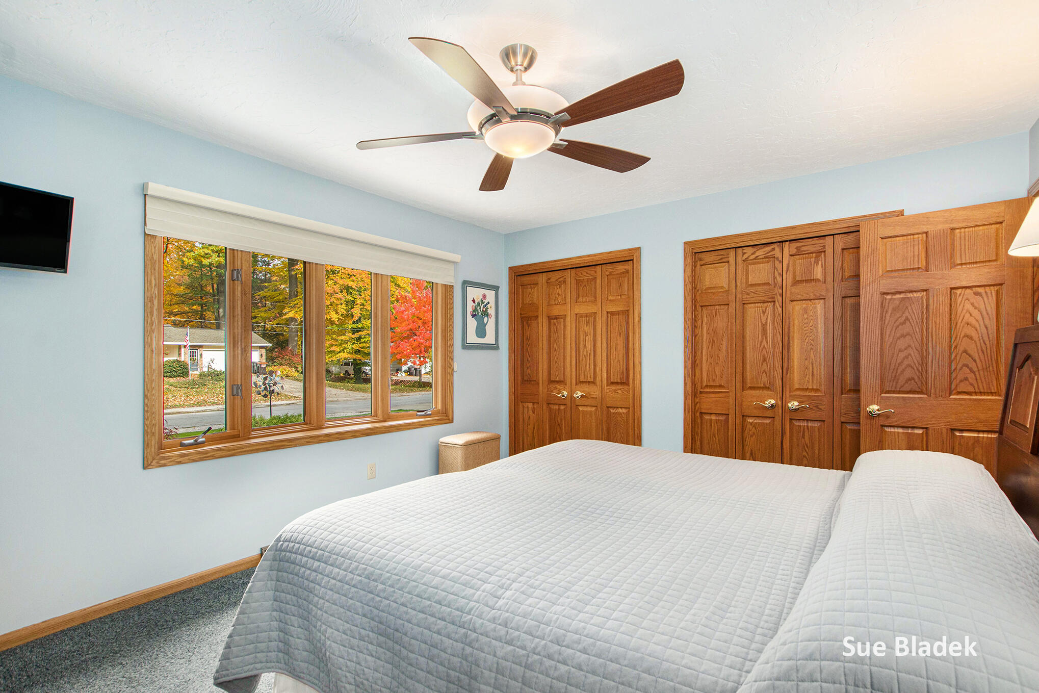 Holland, Michigan, 49424, United States, 3 Bedrooms Bedrooms, ,3 BathroomsBathrooms,Residential,For Sale,1989003