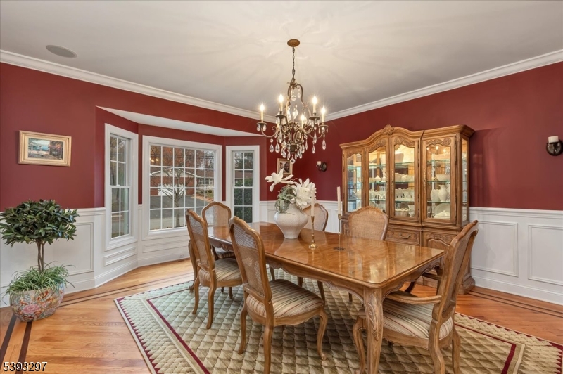 Edison Twp., New Jersey, 08820, United States, 5 Bedrooms Bedrooms, ,4 BathroomsBathrooms,Residential,For Sale,1989591