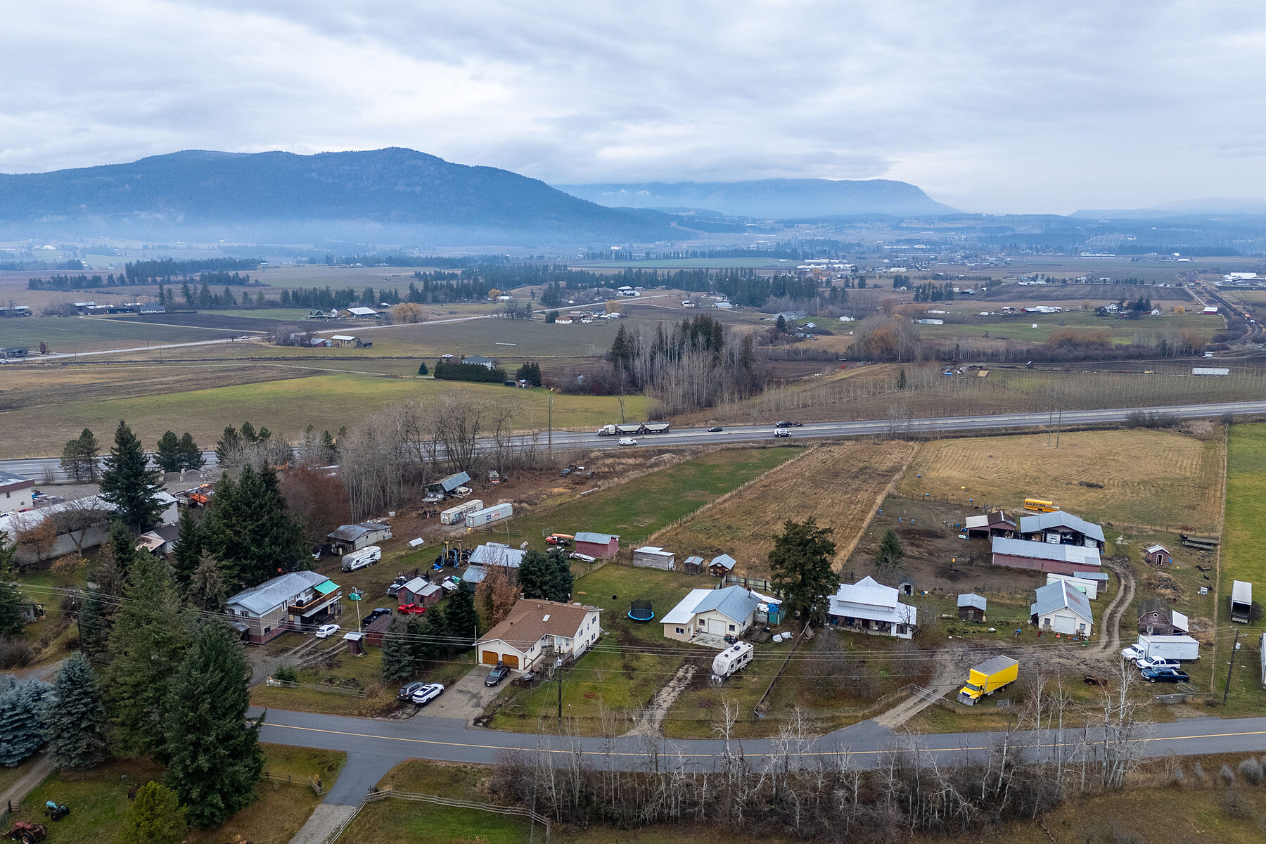  Hobby Farm in Armstrong - 物件實景