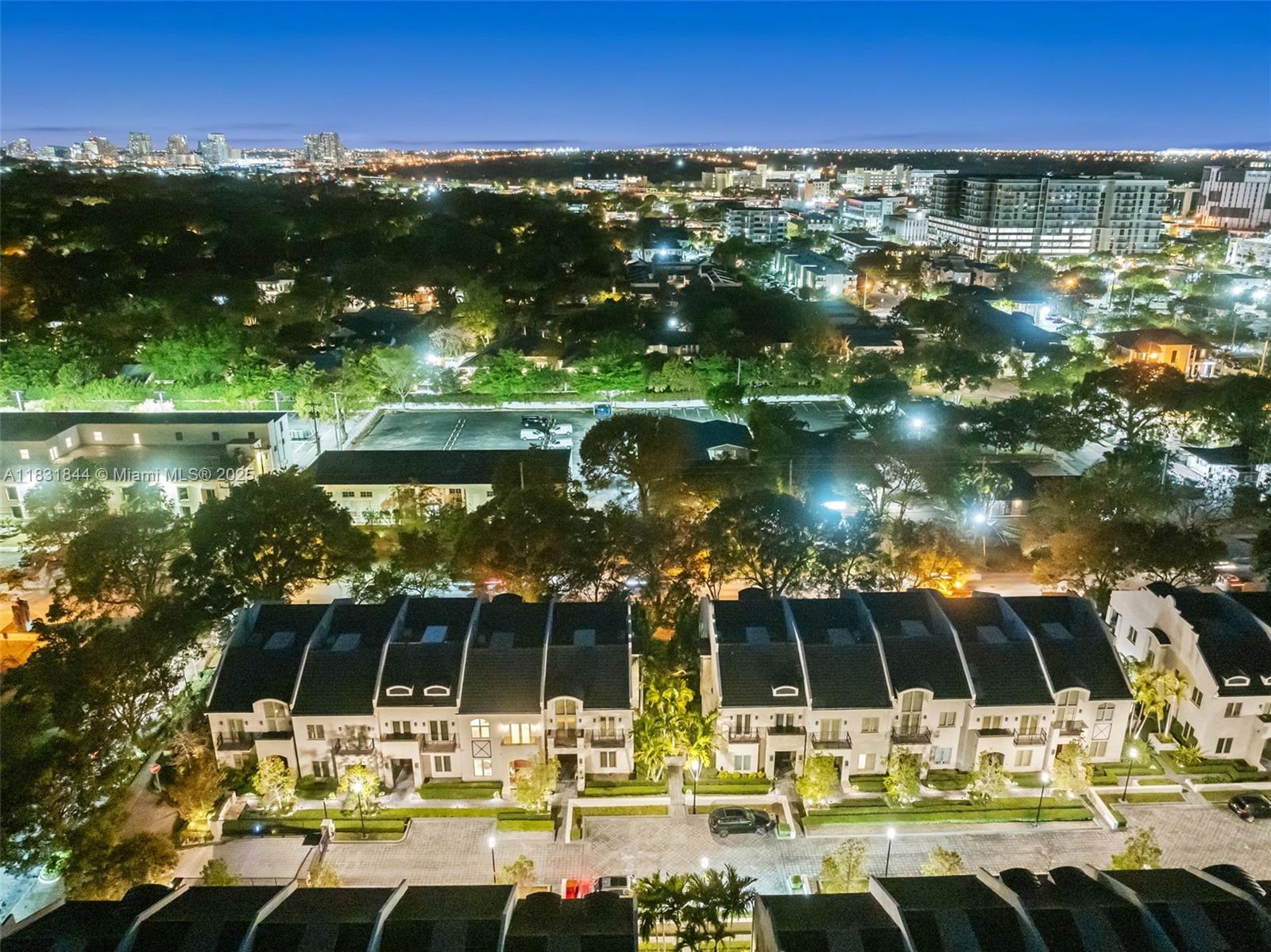 Miami, Florida, 33143, United States, 3 Bedrooms Bedrooms, ,4 BathroomsBathrooms,Residential,For Sale,1885416