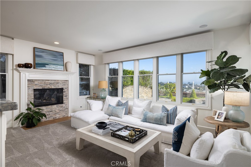 Newport Beach, California, 92660, United States, 3 Bedrooms Bedrooms, ,3 BathroomsBathrooms,Residential,For Sale,1867238