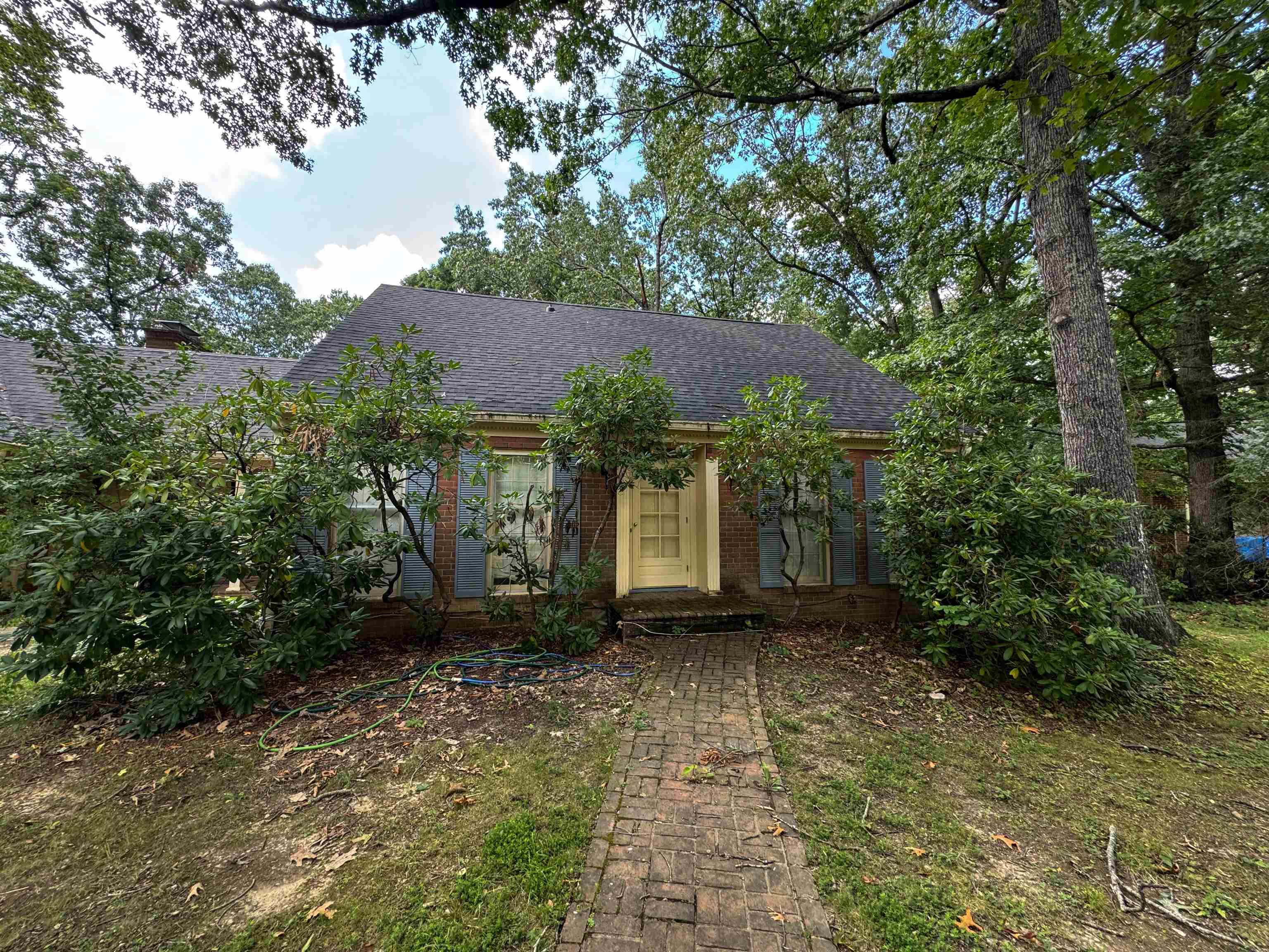 Blacksburg, Virginia, 24060, United States, 5 Bedrooms Bedrooms, ,4 BathroomsBathrooms,Residential,For Sale,1900979
