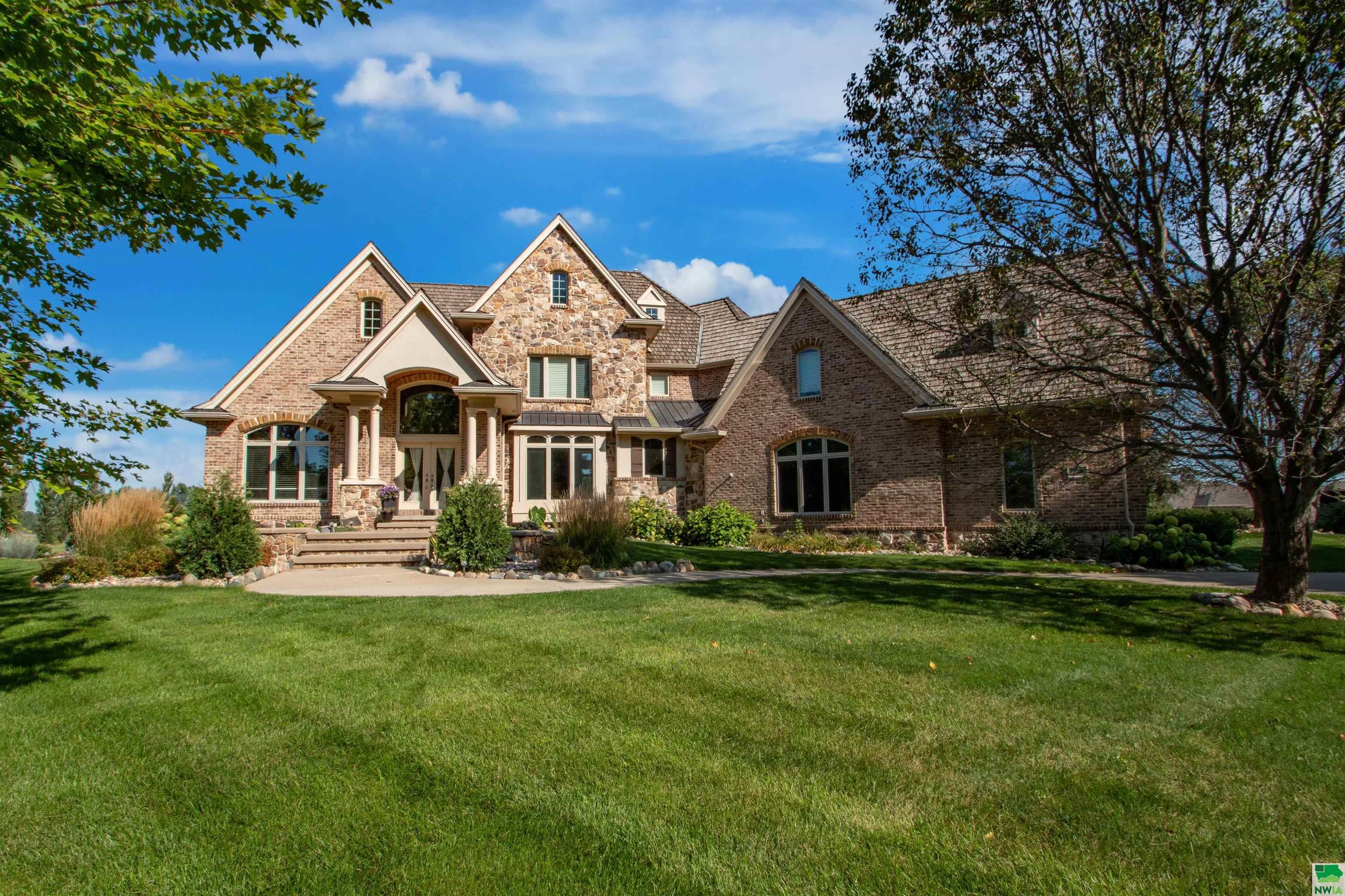 Dakota Dunes, South Dakota, 57049, United States, 5 Bedrooms Bedrooms, ,6 BathroomsBathrooms,Residential,For Sale,1943906
